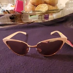 Fantaseyes ladies sunglasses